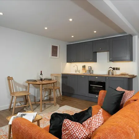 Willow Barn - Heaning - Brand New - Spacious - Rural Escape - Sleeps Four *